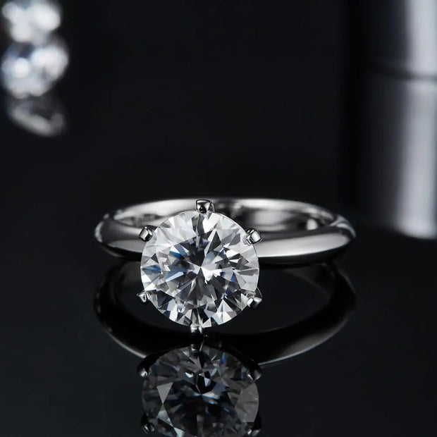 GEM'S BALLET 18K White Gold Moissanite Solitaire Engagement Ring – Timeless Brilliance