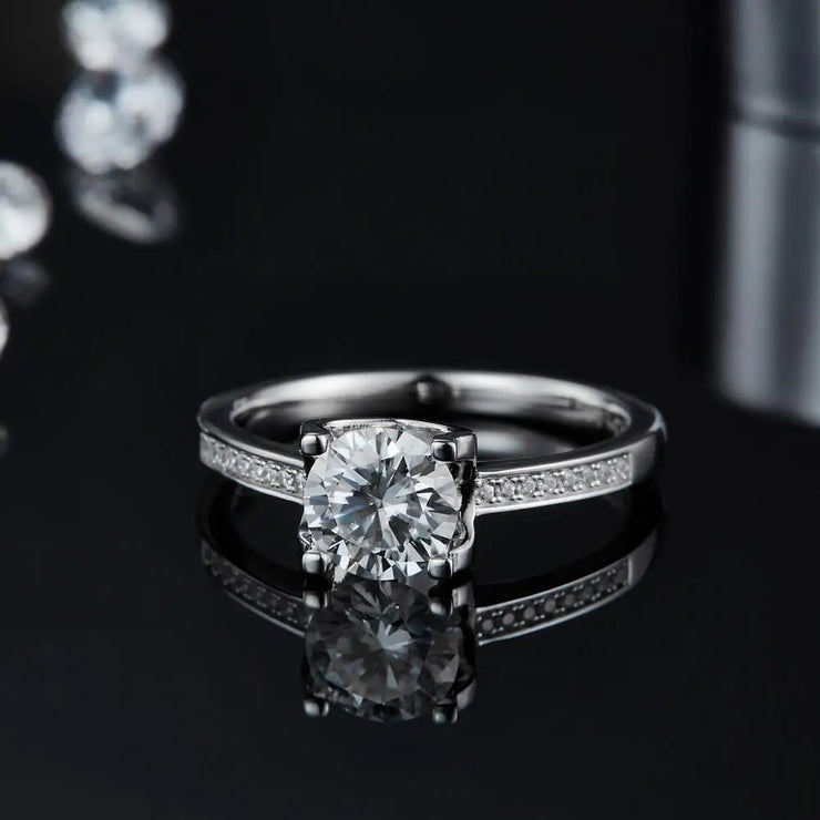 GEM'S BALLET 6.5mm Round Moissanite Wedding Ring – Elegant and Timeless