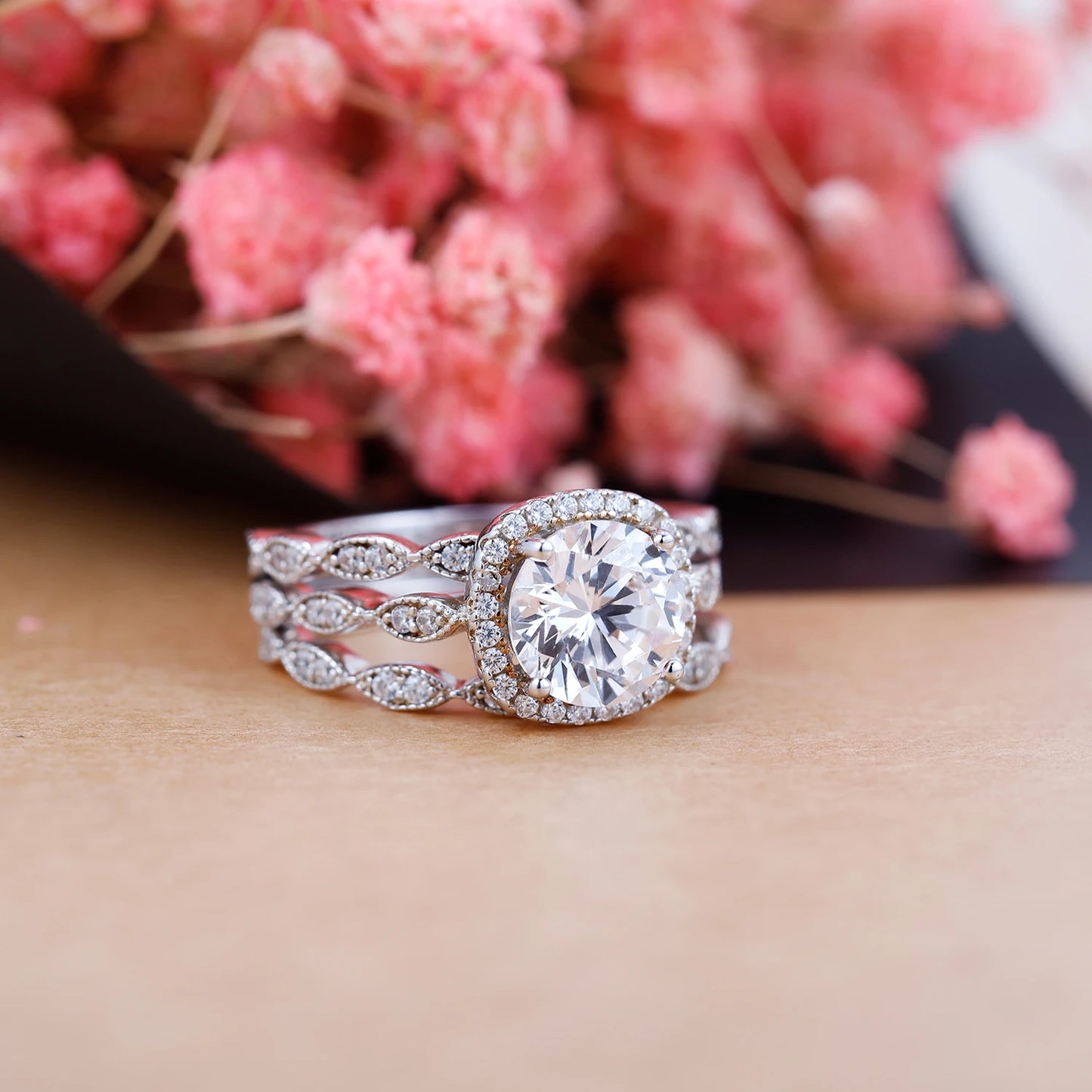 GEM'S BALLET 2.0Ct Art Deco Halo Moissanite Ring Set – Timeless Elegance