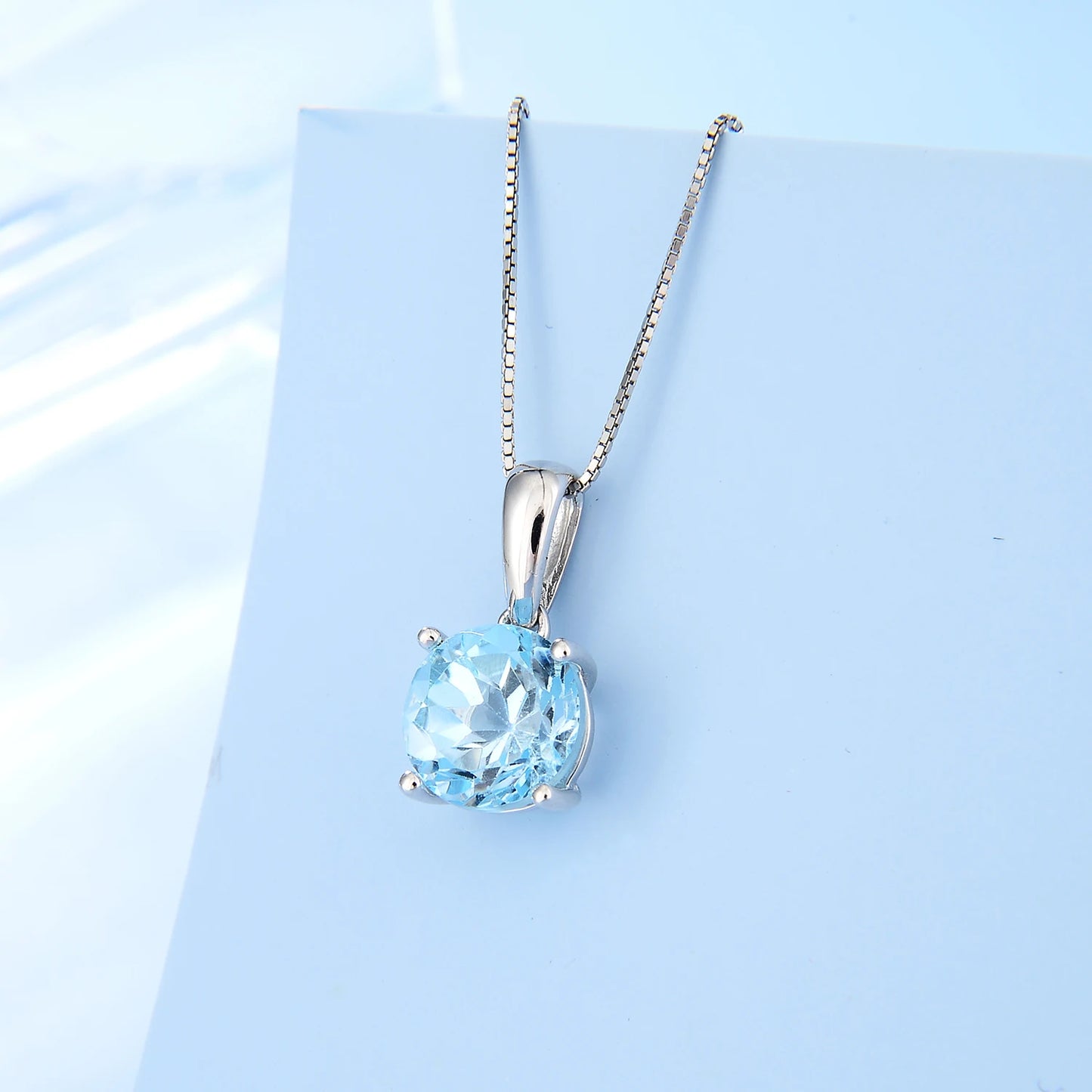 GEM'S BALLET Natural Blue Topaz Gemstone Pendant Necklace For Women Jewelry 925 Sterling Silver Classic Round Birthstone Pendant