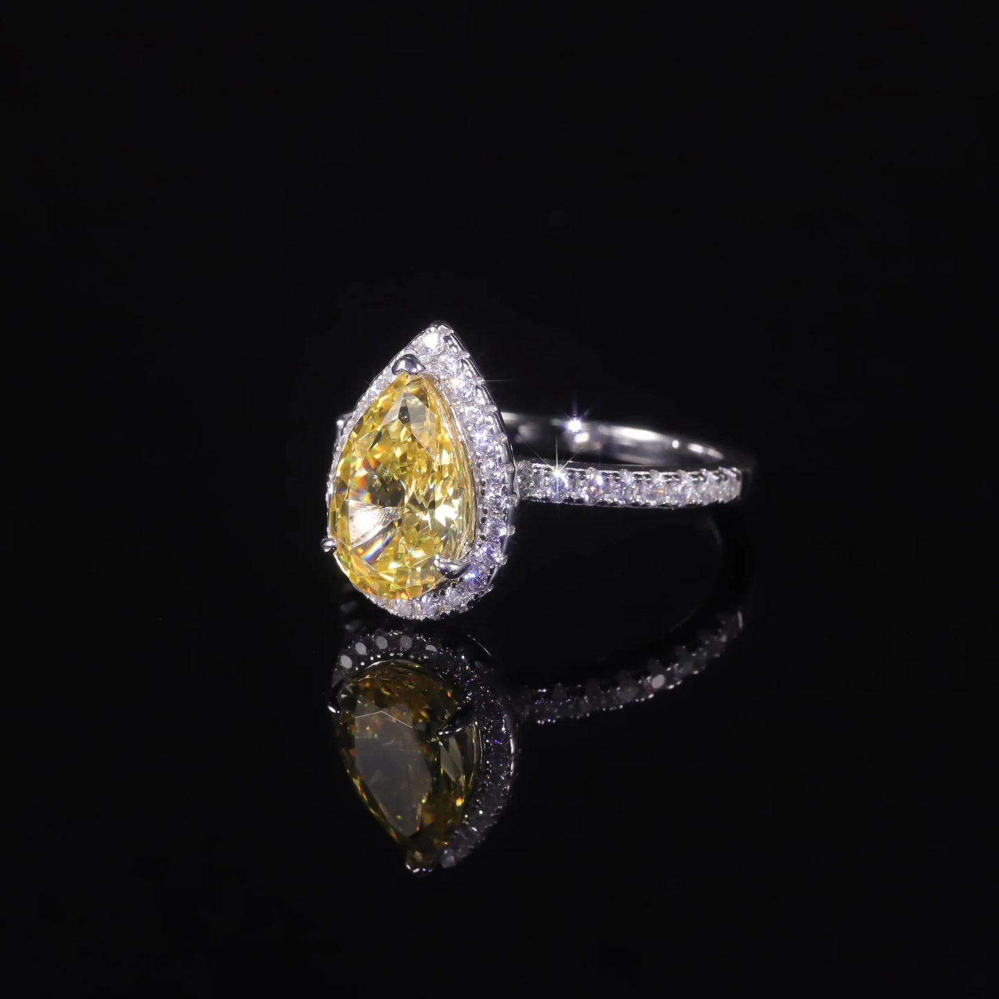 GEM'S BALLET Pear Shape Diamond-fire CZ- Fancy Light Yellow Halo Engagement Rings 925 Sterling Silver Handmade Statement Ring