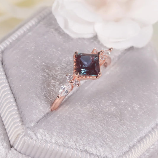 GEM'S BALLET Unique Color Changing Alexandrite Rings 18K Real Gold Square 5x5mm Alexandrite Rose Gold Ring Vintage Promise Ring