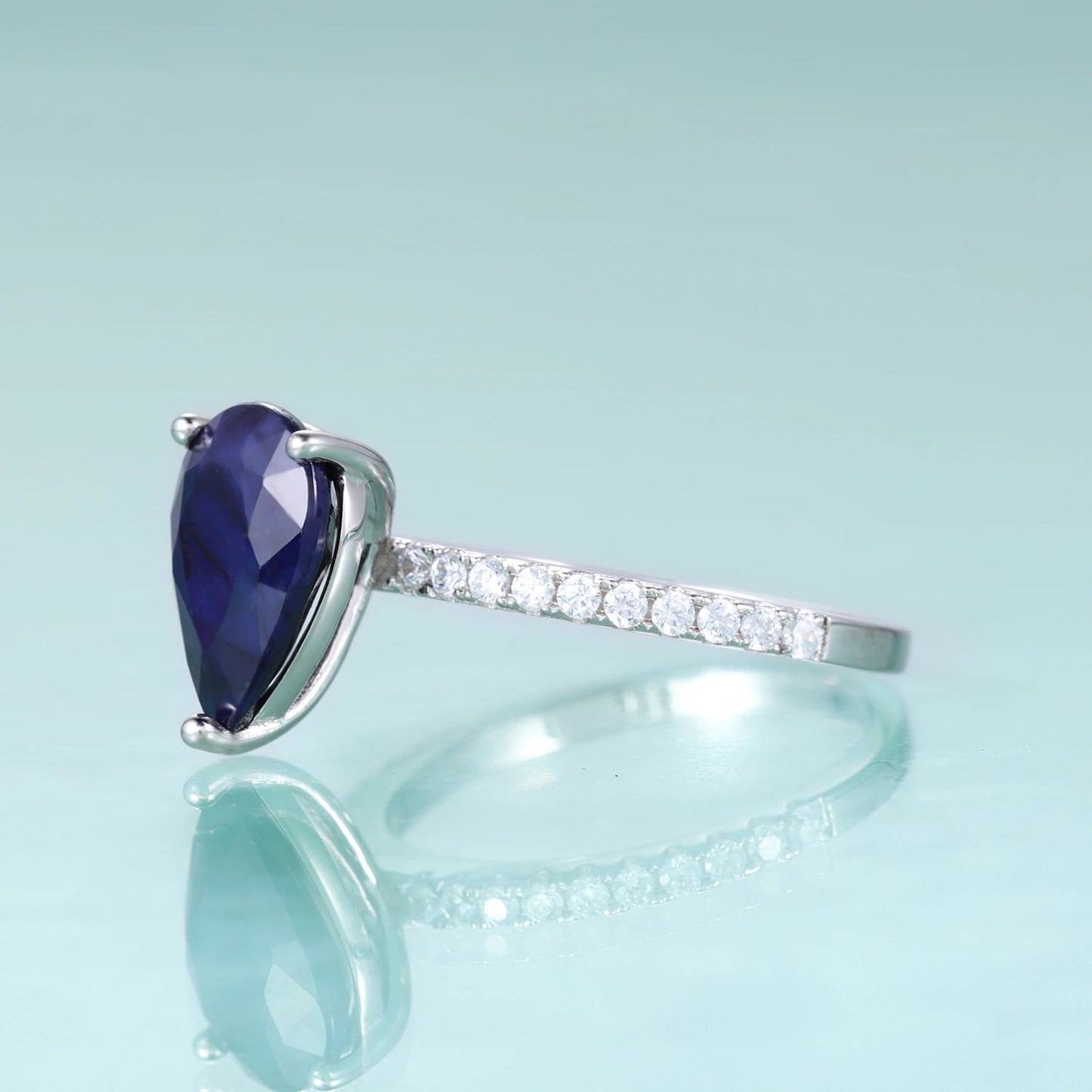 GEM'S BALLET Pear-Shaped Blue Sapphire Engagement Ring – Timeless Elegance