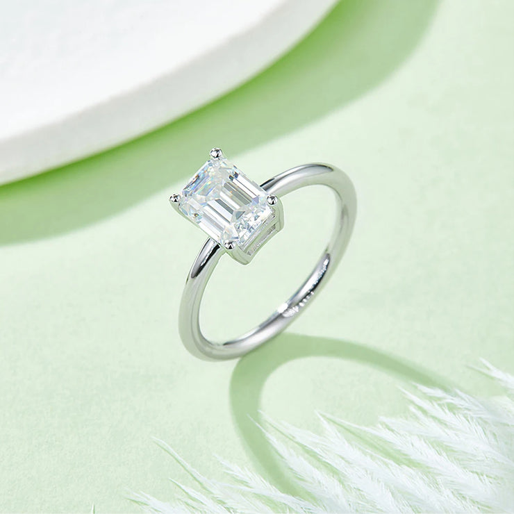 GEM'S BALLET 2ct Emerald Cut Moissanite Ring