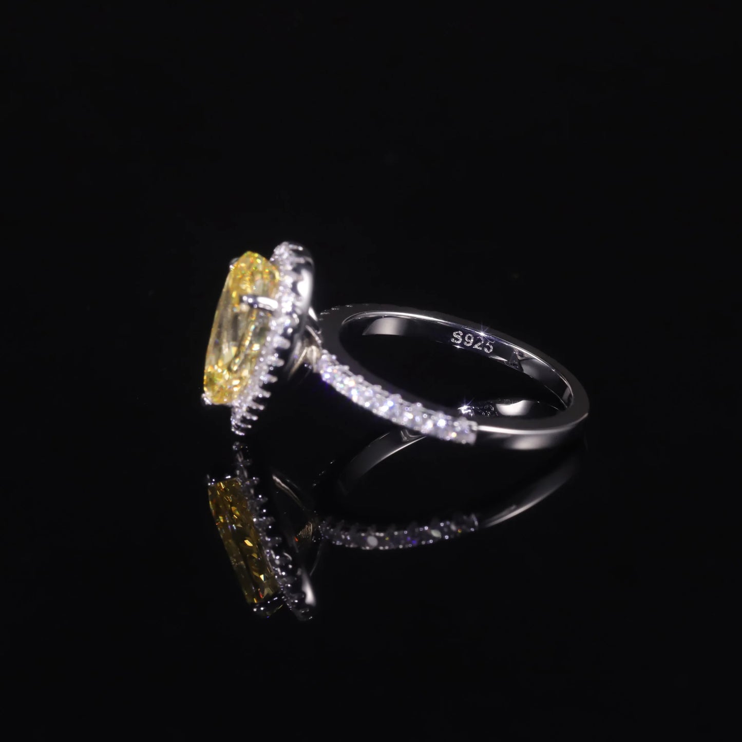 GEM'S BALLET Pear Shape Diamond-fire CZ- Fancy Light Yellow Halo Engagement Rings 925 Sterling Silver Handmade Statement Ring