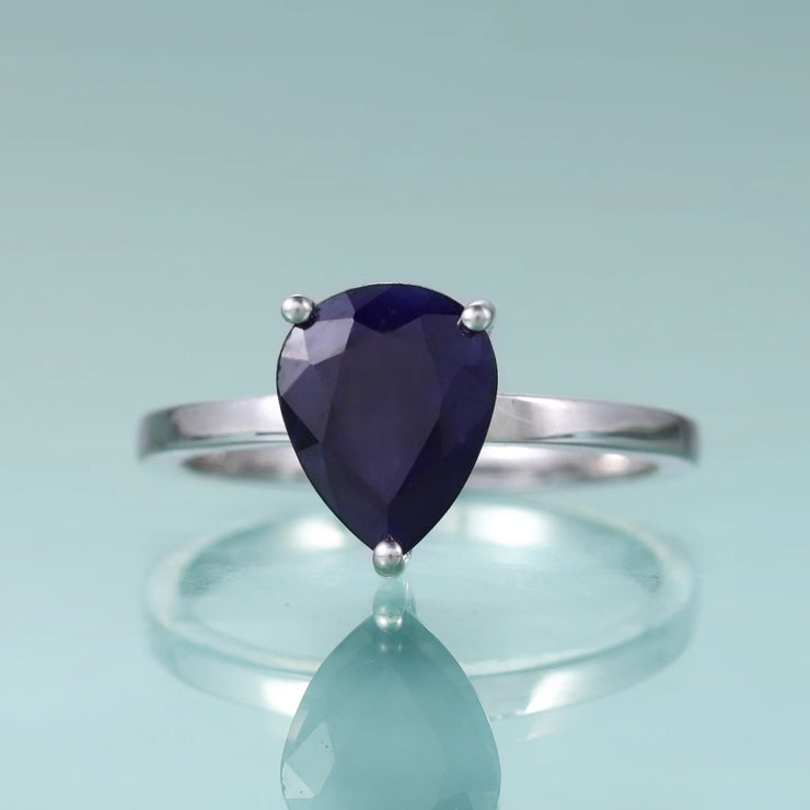 GEM'S BALLET Pear-Shaped Blue Sapphire Solitaire Ring