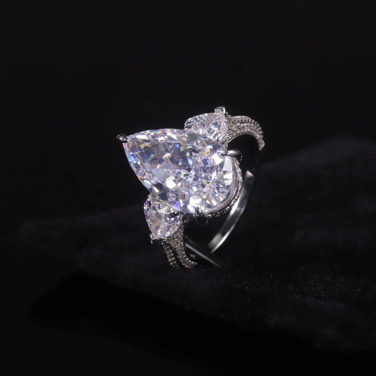 GEM'S BALLET Pear Shape Diamond-fire CZ Cluster Engagement Ring – Elegant Three-Stone Design