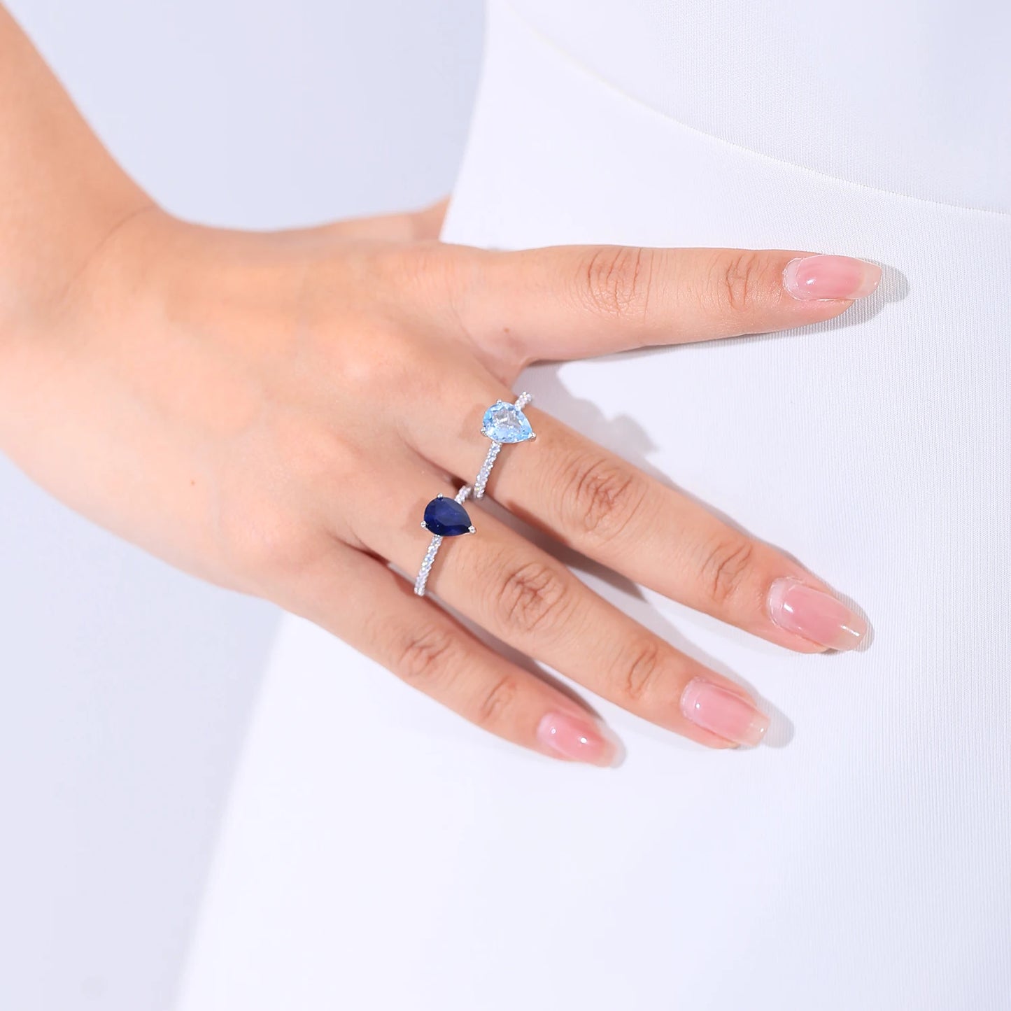 GEM'S BALLET Pear-Shaped Blue Sapphire Engagement Ring – Timeless Elegance