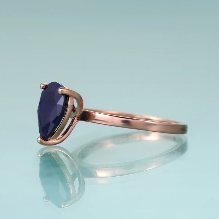 GEM'S BALLET Pear-Shaped Blue Sapphire Solitaire Ring